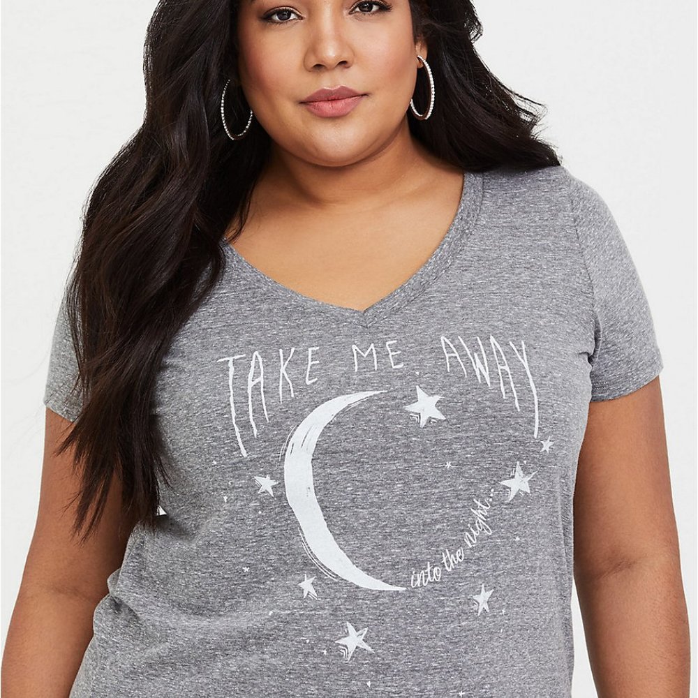 NWT Torrid Grey V-neck, Armpit 2 armpit 27", Length 33" - Picture 3 of 9